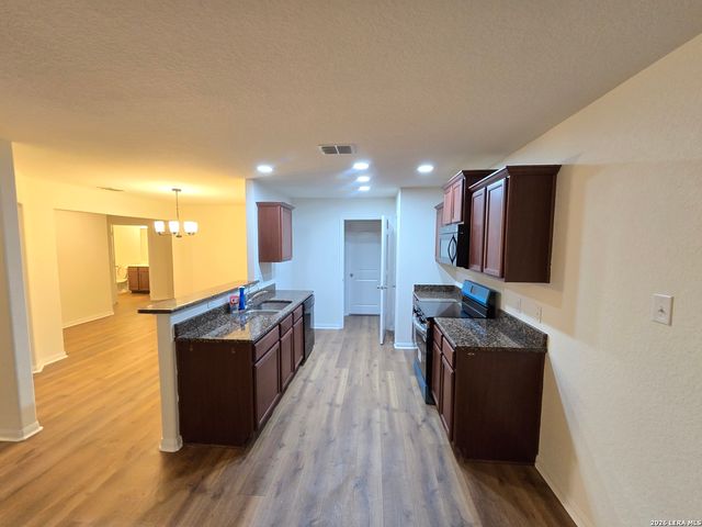 12150 LUCKEY VW, San Antonio, TX 78252