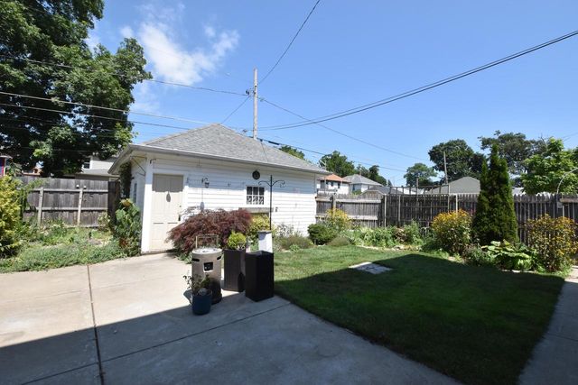 2400 Thor AVENUE #2402, Racine, WI 53405