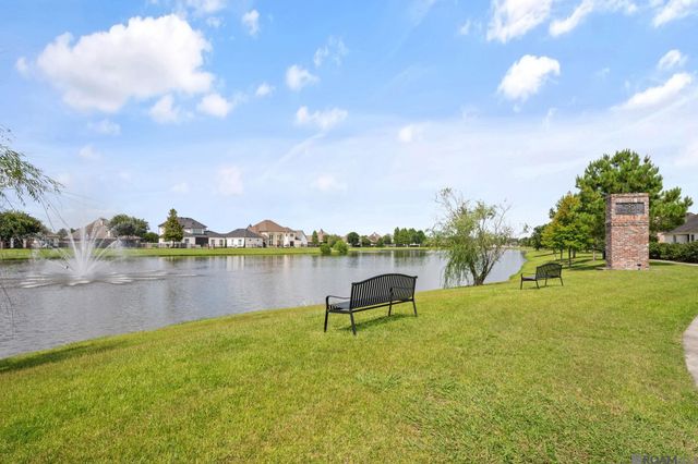 14044 Wetherly Dr, Baton Rouge, LA 70810