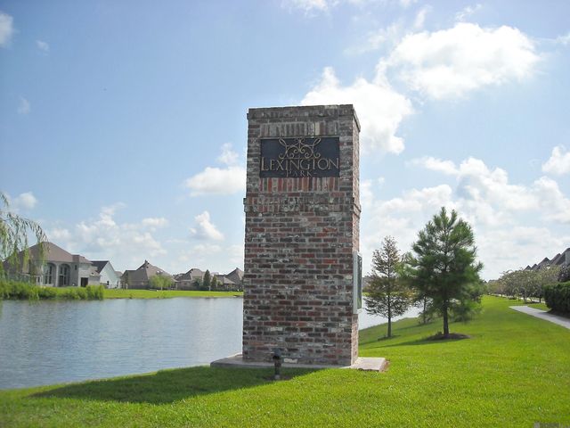 14044 Wetherly Dr, Baton Rouge, LA 70810