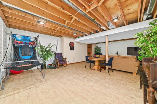 W151N10742 Preserve PARKWAY, Germantown, WI 53022