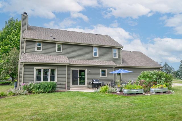 W151N10742 Preserve PARKWAY, Germantown, WI 53022
