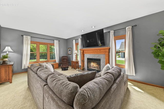 W151N10742 Preserve PARKWAY, Germantown, WI 53022
