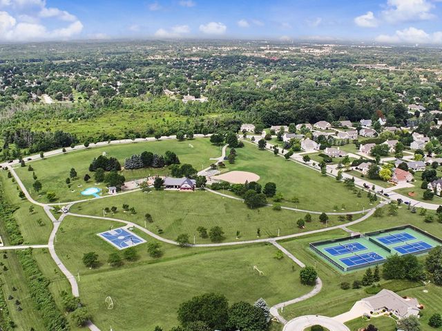 W151N10742 Preserve PARKWAY, Germantown, WI 53022