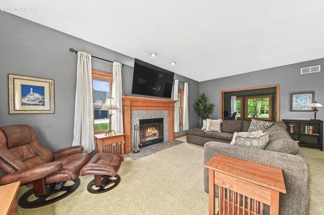 W151N10742 Preserve PARKWAY, Germantown, WI 53022