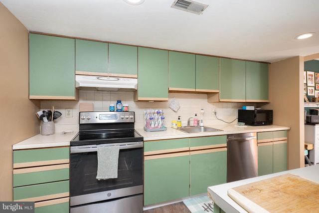 428 BRIDGE ST, Collegeville, PA 19426