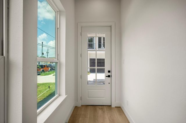 1224 E 23rd Street, Houston, TX 77009