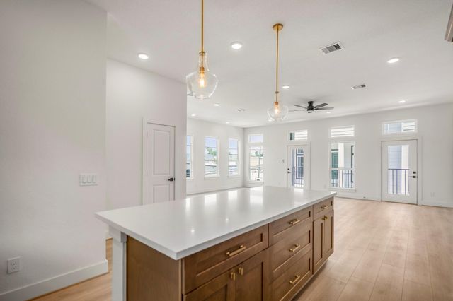 1224 E 23rd Street, Houston, TX 77009