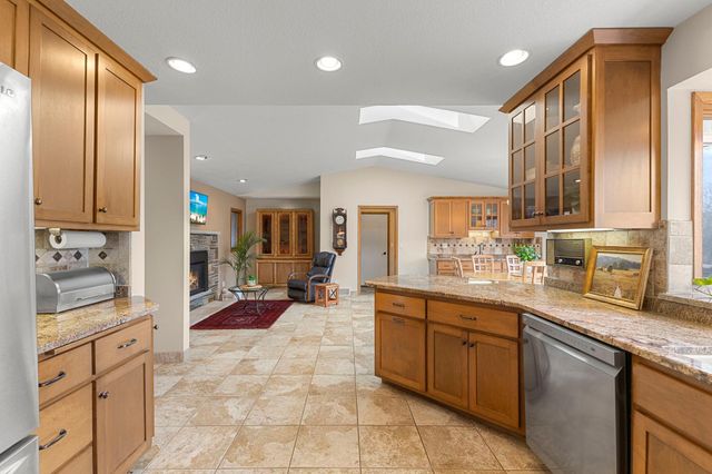 9506 Riverview Avenue, Bloomington, MN 55425