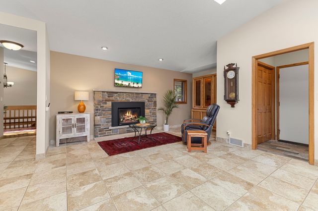 9506 Riverview Avenue, Bloomington, MN 55425