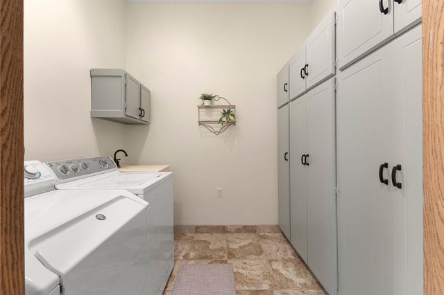 9506 Riverview Avenue, Bloomington, MN 55425