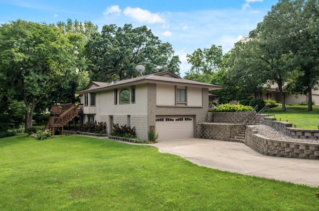 9506 Riverview Avenue, Bloomington, MN 55425