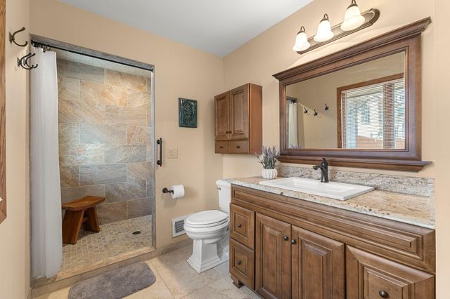 9506 Riverview Avenue, Bloomington, MN 55425