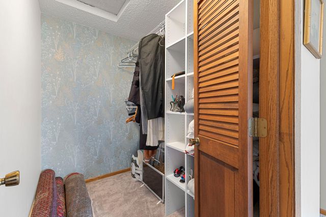 9506 Riverview Avenue, Bloomington, MN 55425