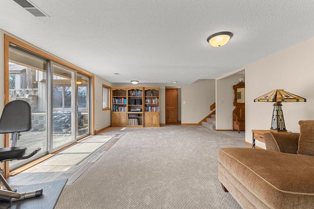 9506 Riverview Avenue, Bloomington, MN 55425