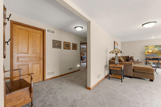 9506 Riverview Avenue, Bloomington, MN 55425