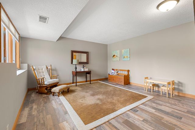 9506 Riverview Avenue, Bloomington, MN 55425