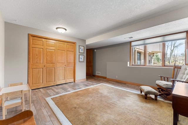 9506 Riverview Avenue, Bloomington, MN 55425