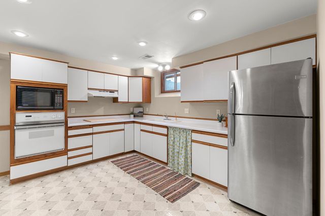 9506 Riverview Avenue, Bloomington, MN 55425