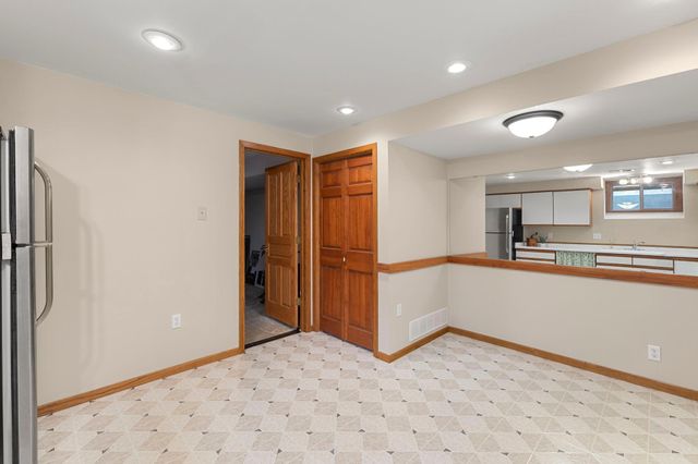 9506 Riverview Avenue, Bloomington, MN 55425