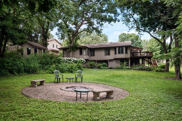 9506 Riverview Avenue, Bloomington, MN 55425