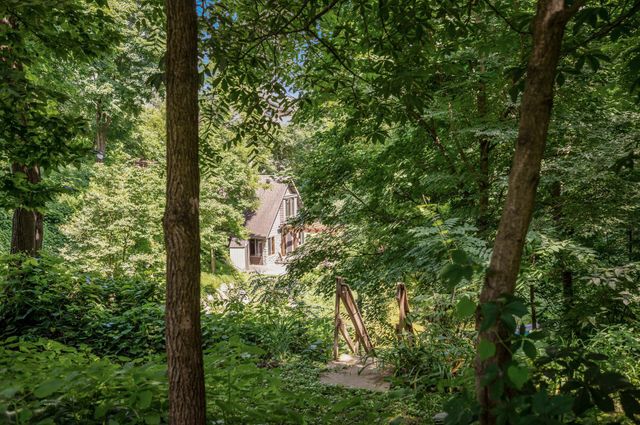 9506 Riverview Avenue, Bloomington, MN 55425