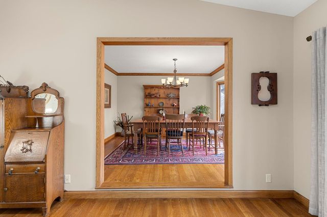 9506 Riverview Avenue, Bloomington, MN 55425