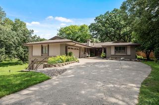 9506 Riverview Avenue, Bloomington, MN 55425