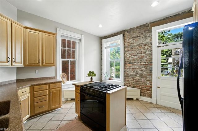 417 Court ST, Portsmouth, VA 23701