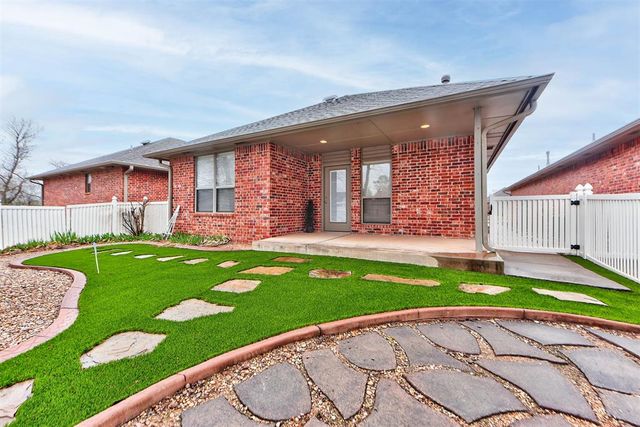 40 SW 92nd Place, Oklahoma City, OK 73139