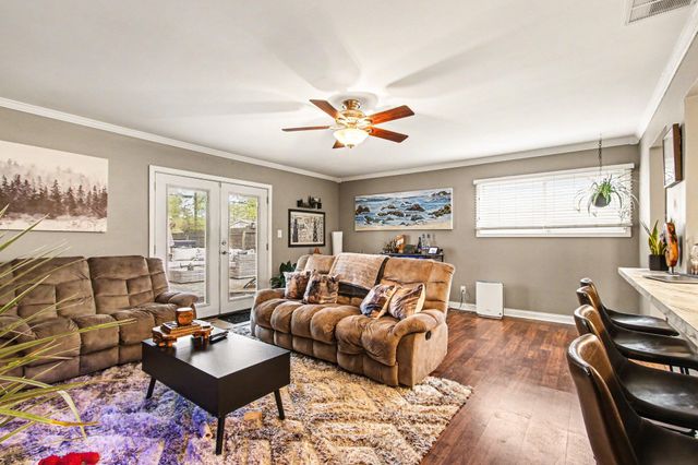 1226 N Glenwood Avenue, Griffith, IN 46319