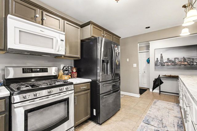 1226 N Glenwood Avenue, Griffith, IN 46319
