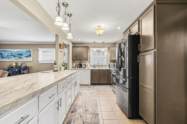 1226 N Glenwood Avenue, Griffith, IN 46319
