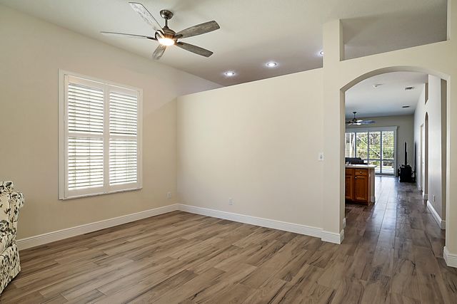 7004 SE Twin Oaks Circle, Stuart, FL 34997