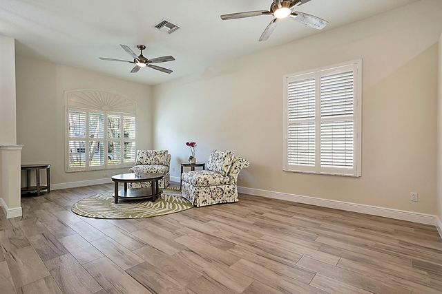 7004 SE Twin Oaks Circle, Stuart, FL 34997