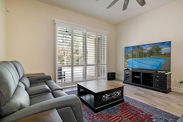 7004 SE Twin Oaks Circle, Stuart, FL 34997