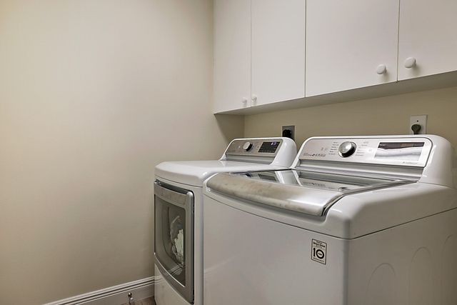 7004 SE Twin Oaks Circle, Stuart, FL 34997