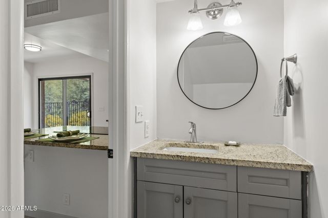 10425 N 10TH Place 1, Phoenix, AZ 85020