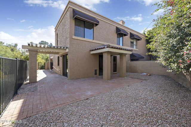 10425 N 10TH Place 1, Phoenix, AZ 85020