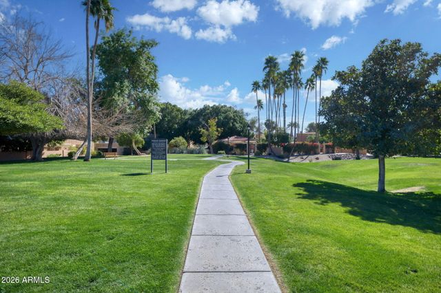 10425 N 10TH Place 1, Phoenix, AZ 85020