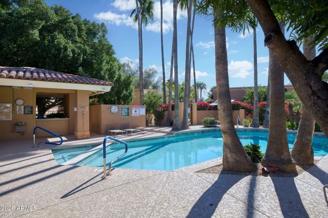 10425 N 10TH Place 1, Phoenix, AZ 85020