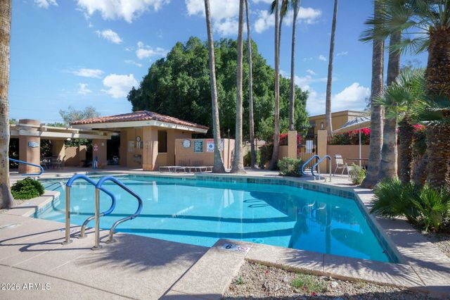 10425 N 10TH Place 1, Phoenix, AZ 85020