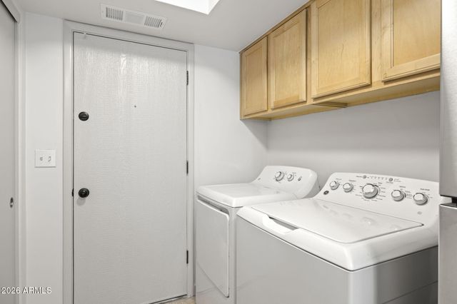 10425 N 10TH Place 1, Phoenix, AZ 85020