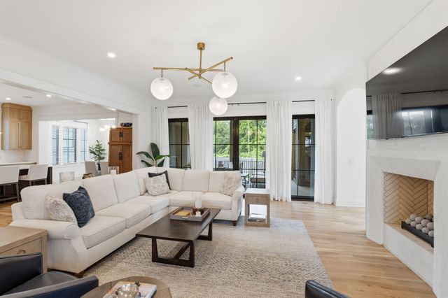 328 Kelly Glenn Ct, Brentwood, TN 37027