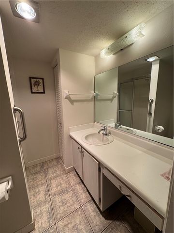 1100 Ponce De Leon Circle N102, Vero Beach, FL 32960