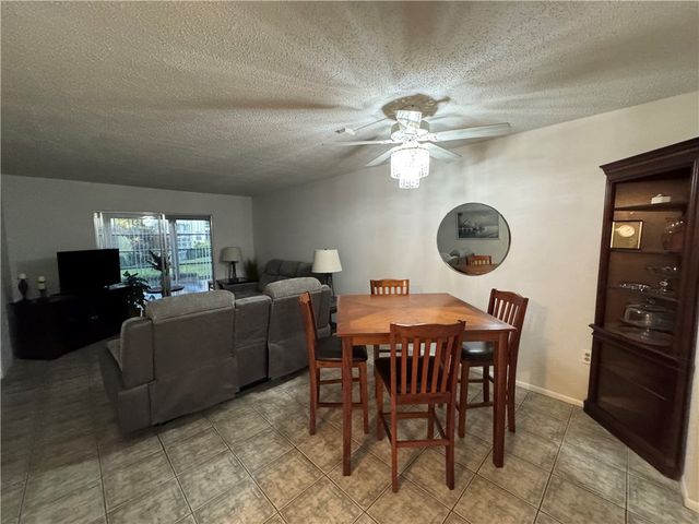 1100 Ponce De Leon Circle N102, Vero Beach, FL 32960