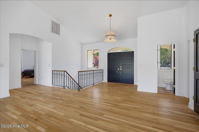 304 Gull Road, Hampstead, NC 28443