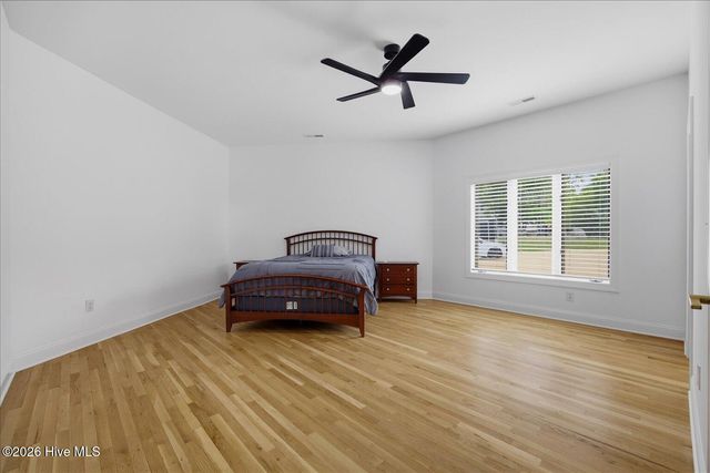 304 Gull Road, Hampstead, NC 28443