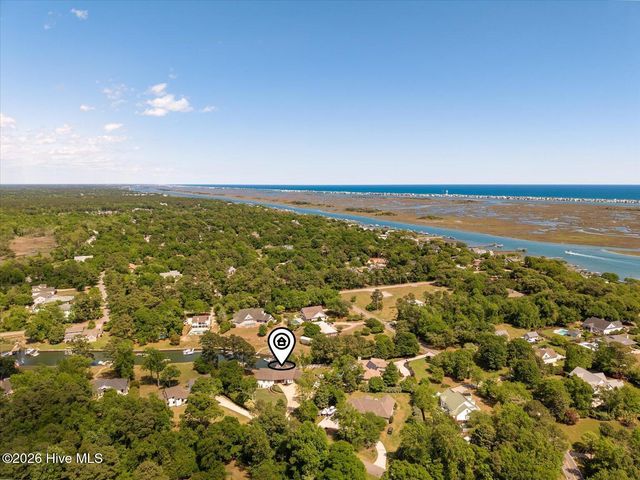 304 Gull Road, Hampstead, NC 28443