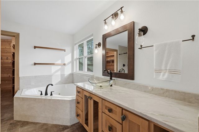 27 Stucky Lane, Bella Vista, AR 72715